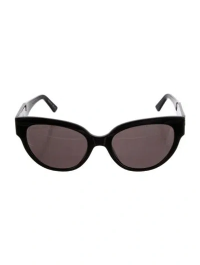 Pre-owned Balenciaga Cat-eye Tinted Sunglasses In Black