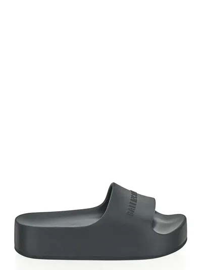 Balenciaga Chunky Slide Sandal In Black