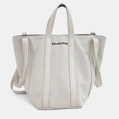 Pre-owned Balenciaga Cream Fabric Everyday North South Bag In White