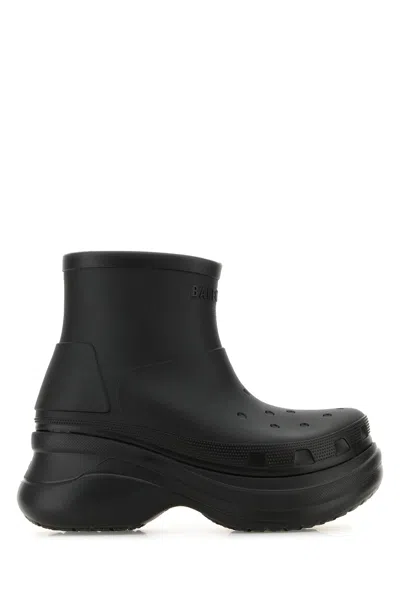 BALENCIAGA BALENCIAGA BLACK RUBBER CROCS ANKLE BOOTS