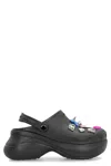 Balenciaga Mule Crocs Con Iconici Charm Jibbitz Rimovibili In Black