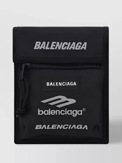 Balenciaga 标贴肩带邮差包 In Black