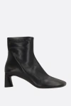Balenciaga Elegant Leather Flat Shoes In Black