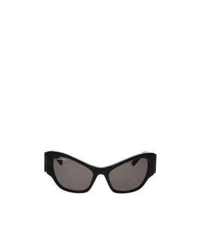 Balenciaga Enamelled-logo Cat-eye Frame Sunglasses In Black