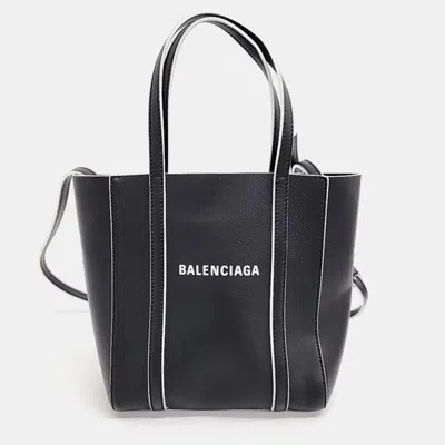 Pre-owned Balenciaga Everyday Xxs Handbag In Black