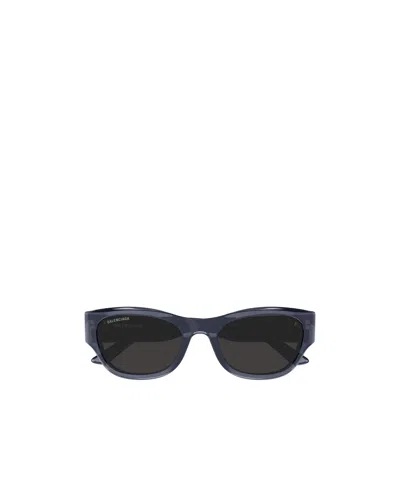 Balenciaga Eyewear Cat-eye Frame Sunglasses In Black