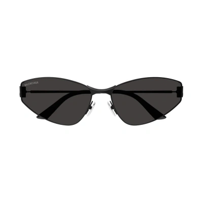 Balenciaga Eyewear Cat Eye Frame Sunglasses In Black