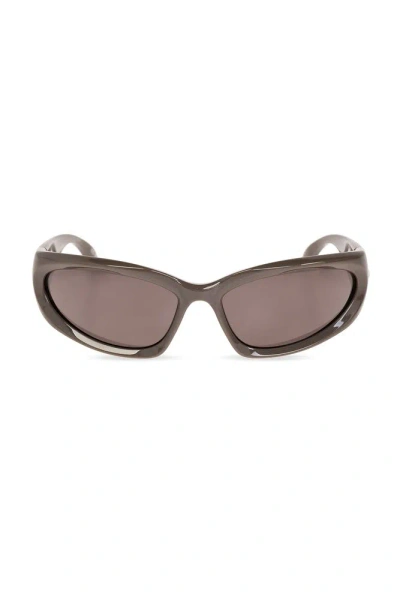 Balenciaga Eyewear Swift Oval Sunglasses In Brown