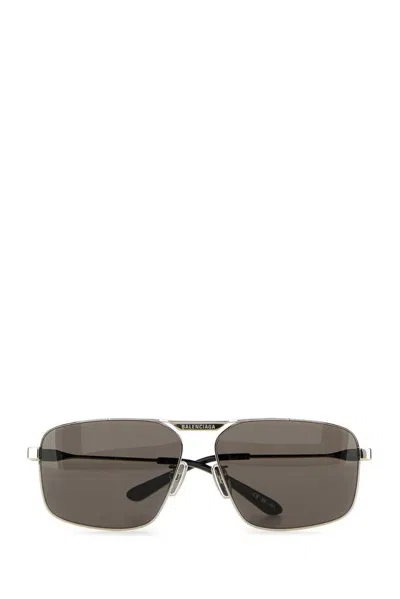 Balenciaga Rectangular Frame Sunglasses In Metal In Gold