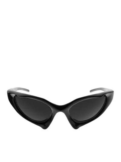 Balenciaga Eyewear Triangle Frame Sunglasses In Black