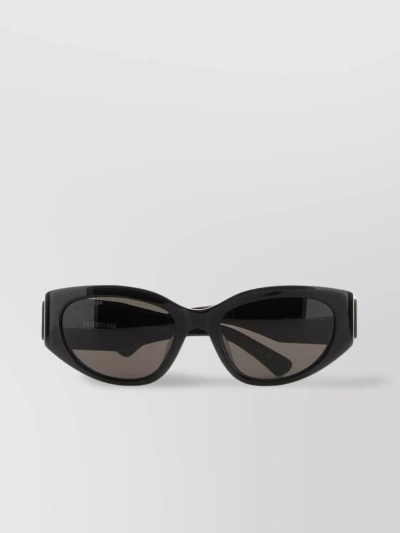 Balenciaga Feline Frame Sunglasses With Tinted Lenses In Black