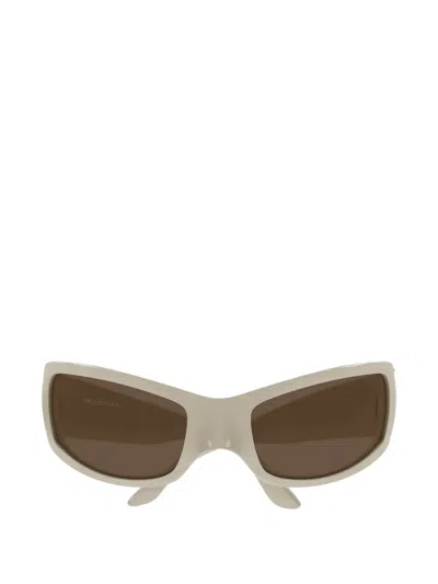 Balenciaga Geometric-frame Sunglasses In Gray
