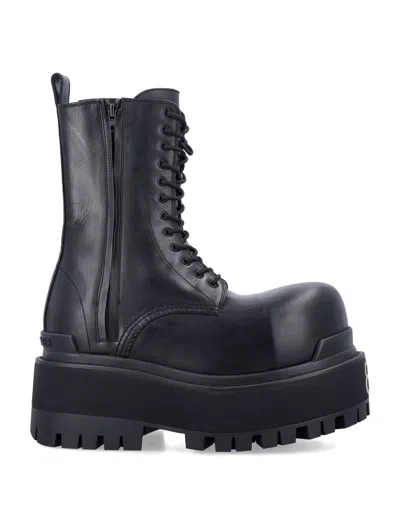 Balenciaga Giant Boots In Black