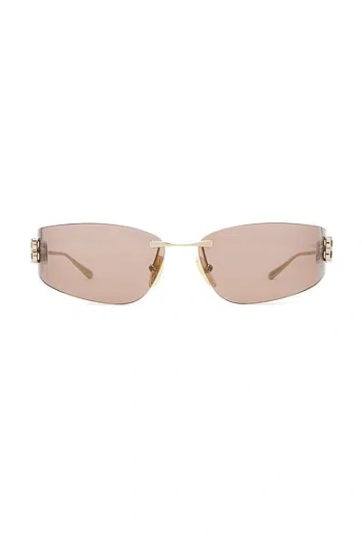 Balenciaga Gossip Sunglasses In Pink
