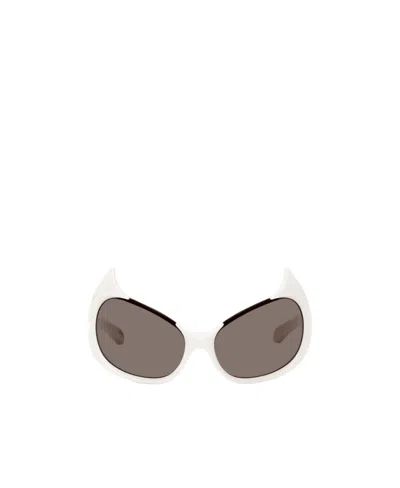 Balenciaga Eyewear Gotham Cat-eye Frame Sunglasses In White