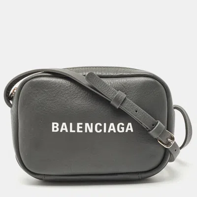 Pre-owned Balenciaga Grey Leather Xs Everyday Camera Bag In Gray