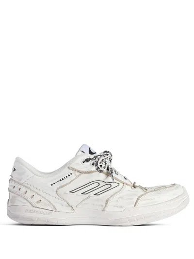 Balenciaga Hamptons Medium Worn-out Sneaker In White