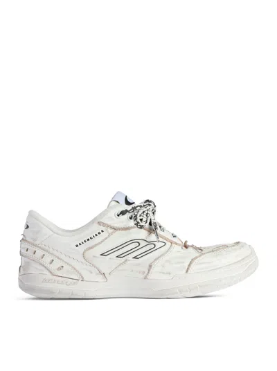 Balenciaga Women Hamptons Worn-out Leather Low-top Sneakers In Neutral