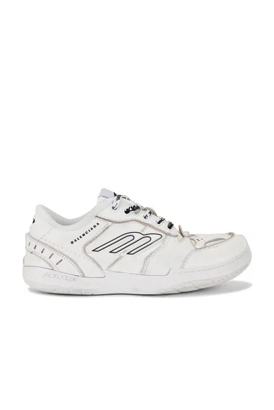Balenciaga Women Hamptons Worn-out Leather Low-top Sneakers In Neutral