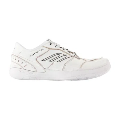 Balenciaga Women Hamptons Worn-out Leather Low-top Sneakers In Neutral