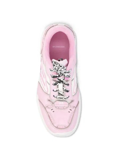 Balenciaga Hamptons Medium Worn Sneaker In Pink