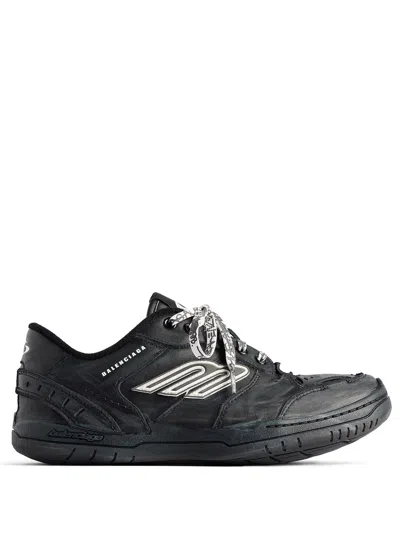 BALENCIAGA HAMPTONS WORN-OUT EFFECT SNEAKERS