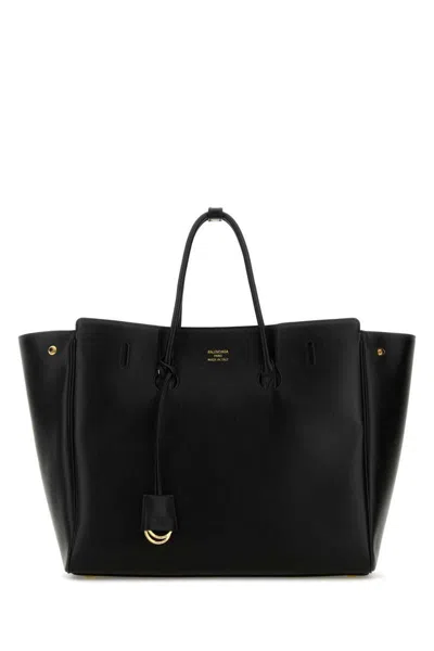Balenciaga Handbags. In Black