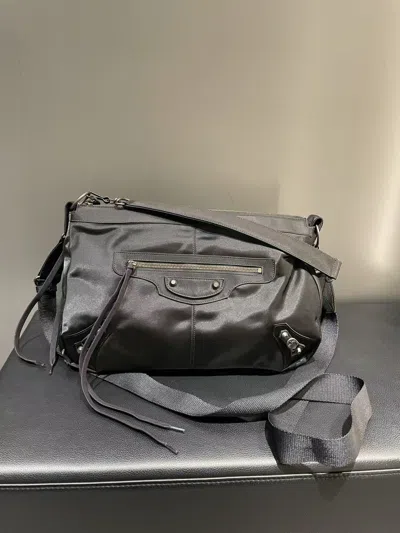 Balenciaga Le City Shoulder Bag In Black