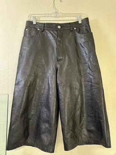 Pre-owned Balenciaga Leather  Shorts In Black