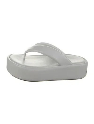 Pre-owned Balenciaga Leather Flip Flops In White