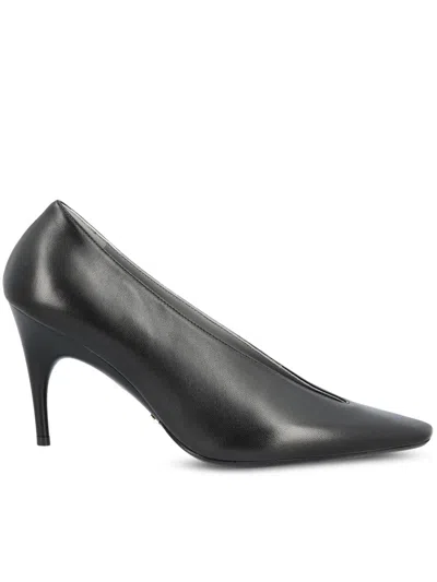Balenciaga Leather Pumps In Black
