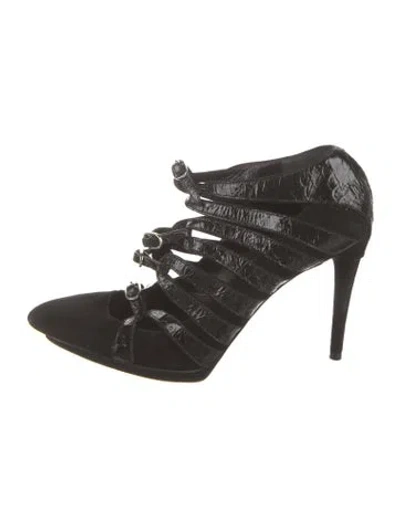 Pre-owned Balenciaga Leather Pumps In Black