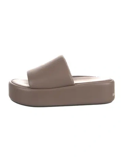 Pre-owned Balenciaga Leather Slides In Neutral