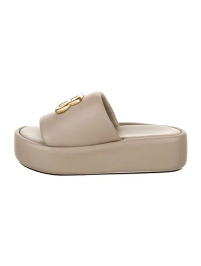 Pre-owned Balenciaga Leather Slides In Neutral