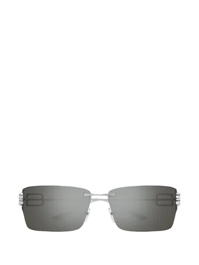 Balenciaga Logo-detail Sunglasses In Neutral
