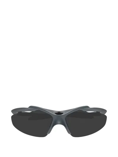 Balenciaga Logo Oval-frame Sunglasses In Gray