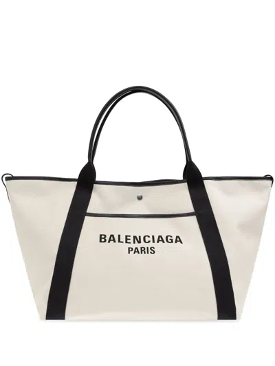 Balenciaga Shoulder Bag With Contrasting Accents And Bold Logo In Weiss