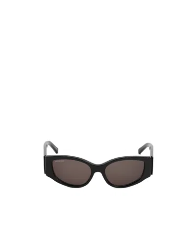 Balenciaga Logo Sunglasses In Black