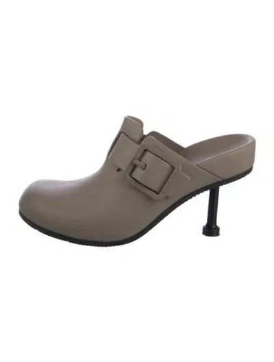 Pre-owned Balenciaga Mallorca Leather Mules In Neutral