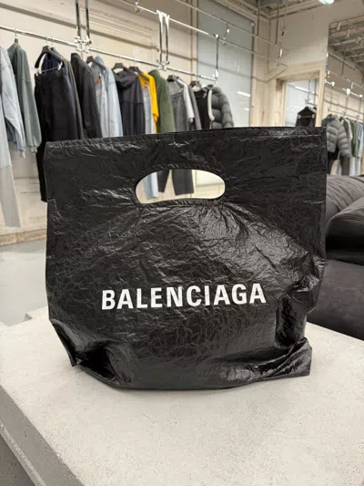 Balenciaga Marche Foldable Handbag In Black