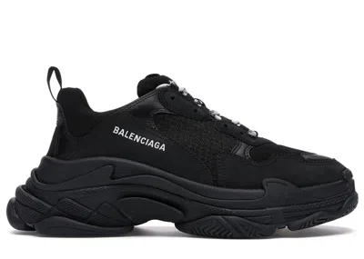 Pre-owned Balenciaga Men's  Triple S (2019) Sneakers In Black