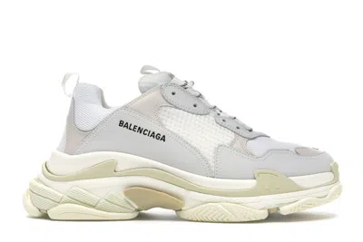 Pre-owned Balenciaga Men's  Triple S 2019 Sneakers In White