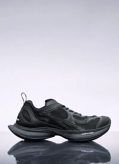 Balenciaga Men Circuit Sneakers In Black