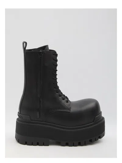 BALENCIAGA MEN'S GIANT PLATFORM BOOT