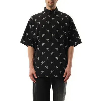 BALENCIAGA MEN'S MONOGRAM SHORT SLEEVES LARGE FIT SHIRT