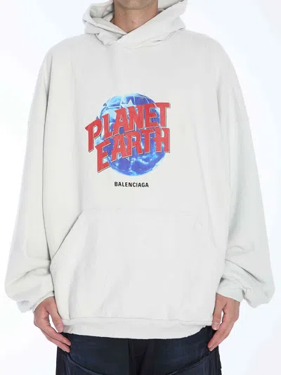 BALENCIAGA BALENCIAGA MEN PLANET EARTH HOODIE