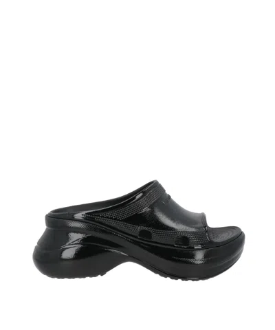 Balenciaga Minimalist Single-band Slide Sandals In Black