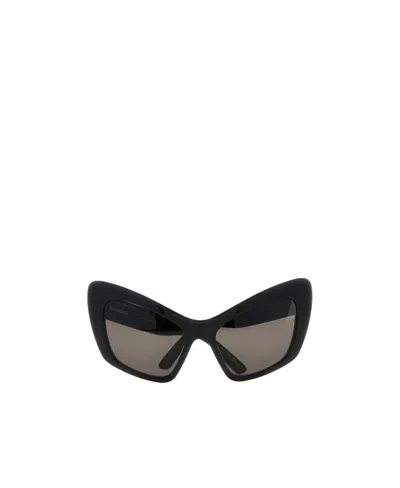 BALENCIAGA BALENCIAGA EYEWEAR BUTTERFLY FRAMED SUNGLASSES