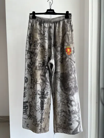 Pre-owned Balenciaga Mud Show Skater Baggy Sweatpants In Grey