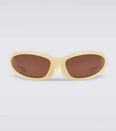 Balenciaga Oval Sunglasses In Shinny Opal Yellow